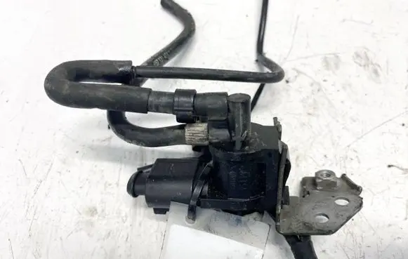Audi Q7 4L Turbo solenoid valve 1k0906283a