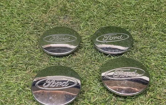 Ford Focus Original wheel cap 2M511000AA
