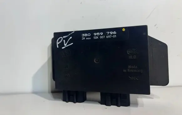 Volkswagen PASSAT B5 Comfort/convenience module 3B0959796 5DK00769701