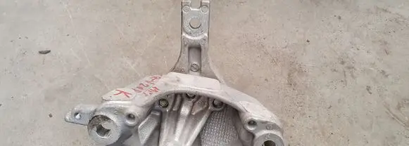 Honda CR-V Engine mounting bracket 55SWC