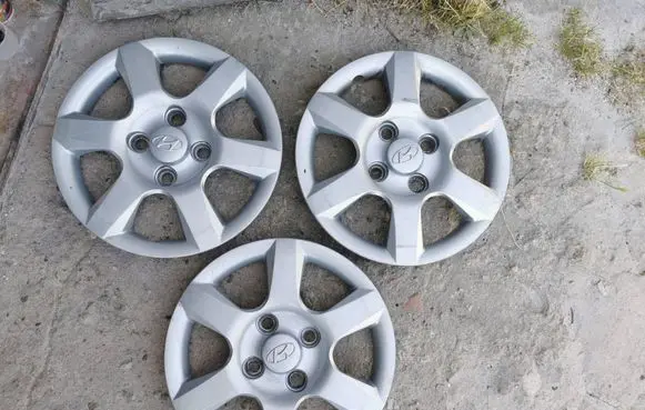 Hyundai i20 (PB PBT) R15 wheel hub/cap/trim 52960-17150