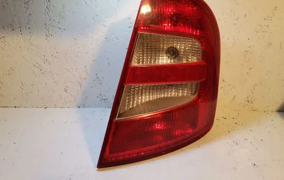 Skoda Fabia Mk1 (6Y) Rear/tail lights 6Y6945096 6Y6945112