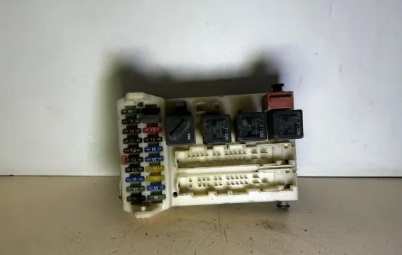 Ford Mondeo MK II Fuse module 93BG14K150AD 93BG14K150 93BG14A073EE