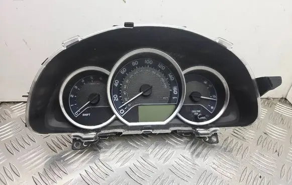 Toyota Auris E180 Speedometer (instrument cluster) 838000ZV01 MB1575701450