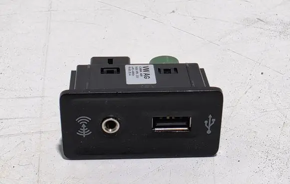 USB socket connector