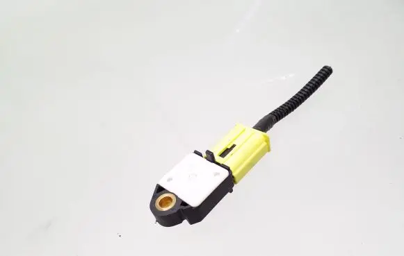 Toyota Auris 150 Airbag deployment crash/impact sensor 8983102060