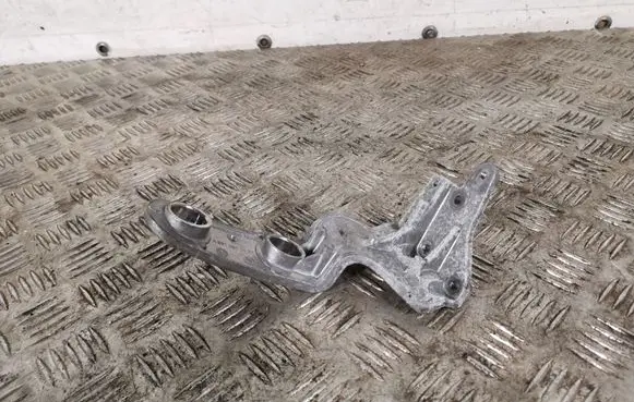 Infiniti Q50 Air filter cleaner box bracket assembly A6510941427
