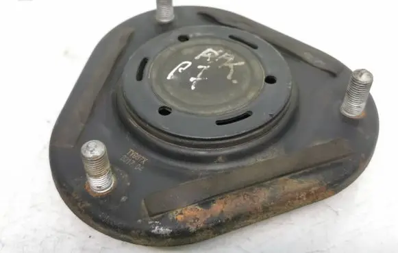 Toyota Auris 150 Front upper strut mount 