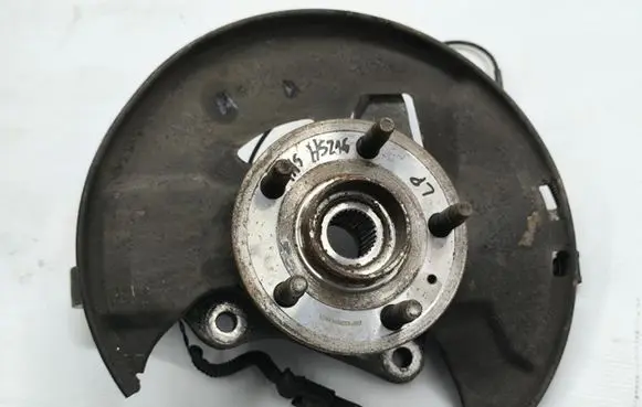 Opel Insignia A Front wheel hub spindle knuckle