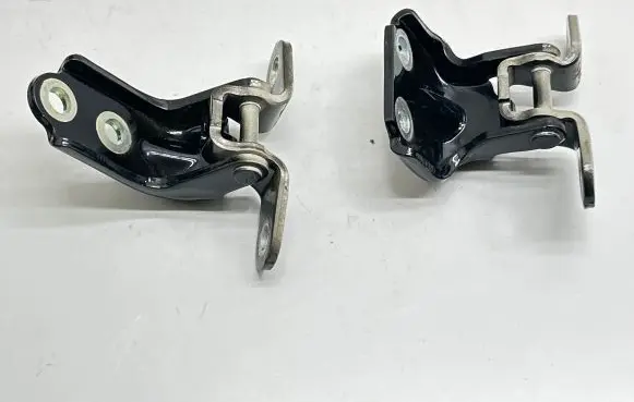 Rear door hinge set