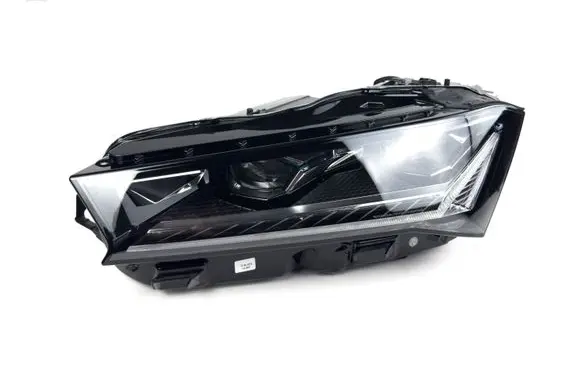 Skoda Superb B9 Headlight/headlamp 3p1941015b