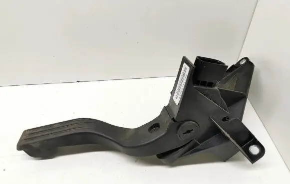 Ford Mondeo Mk III Accelerator throttle pedal 2S71F836DA