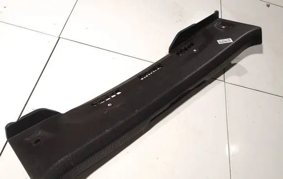 Other trunk/boot trim element