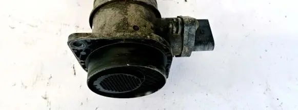 Skoda Octavia Mk2 (1Z) Mass air flow meter 0281002531 038906461B