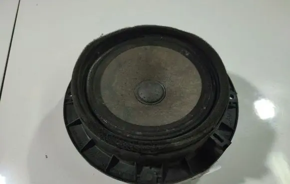 Hyundai i30 Front door speaker