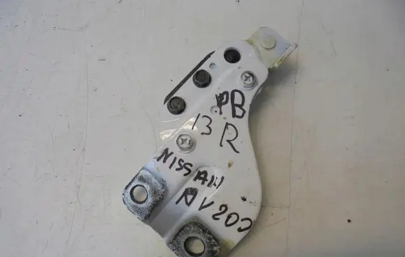 Nissan NV200 Sliding door upper roller guide/hinge 82401-00QAA