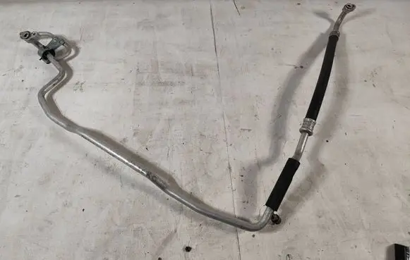 Mitsubishi Pajero Air conditioning (A/C) pipe/hose Rrkapajeroiv