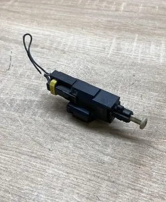 Opel Astra G Brake pedal sensor switch 09132299 09175172 09175185