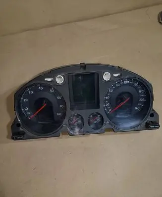 Volkswagen PASSAT B6 Speedometer (instrument cluster) A2C53194181