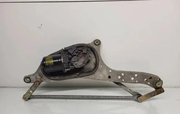 Renault Laguna I Front wiper linkage and motor