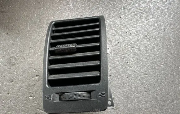 Hyundai Terracan Dashboard side air vent grill/cover trim 85740H1600