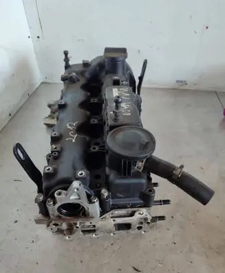 KIA Sorento Engine head 221112E700 242102F010 241102F310