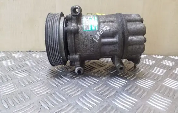 Citroen C4 I Air conditioning (A/C) compressor (pump) 9651910980