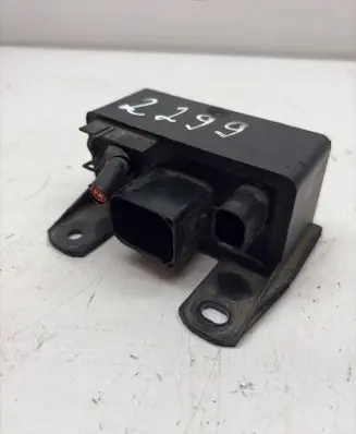 Mercedes-Benz C W203 Glow plug pre-heat relay A6461536579