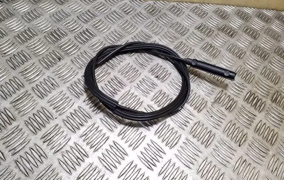 Volkswagen Golf Plus Engine bonnet/hood lock release cable 5M0823535