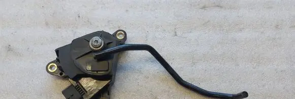 Renault Megane II Accelerator throttle pedal 8200153270