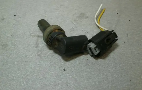 Smart ForTwo I Coolant temperature sensor A0005425118