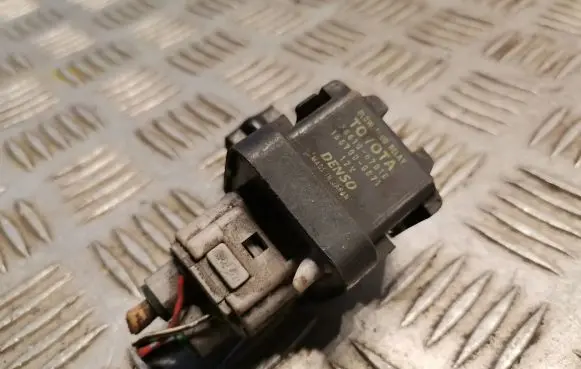 Lexus IS 220D-250-350 Glow plug pre-heat relay 2861067010