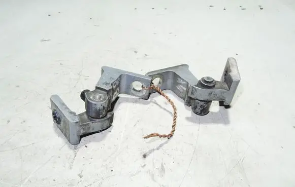 Audi A4 S4 B8 8K Front door upper hinge 8K0831401E 8K0831401B