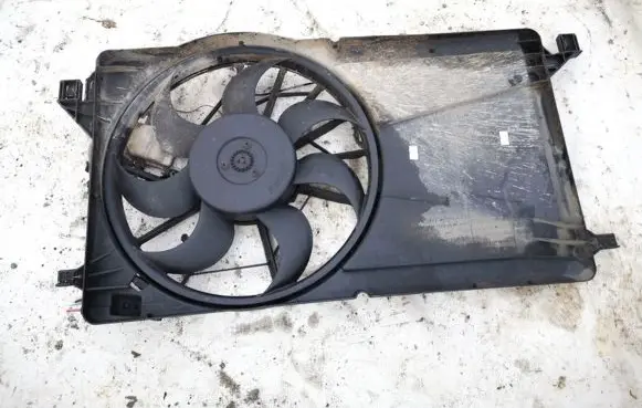 Mazda 3 I Radiator cooling fan shroud 3136613321 3m5h-8c607-xb