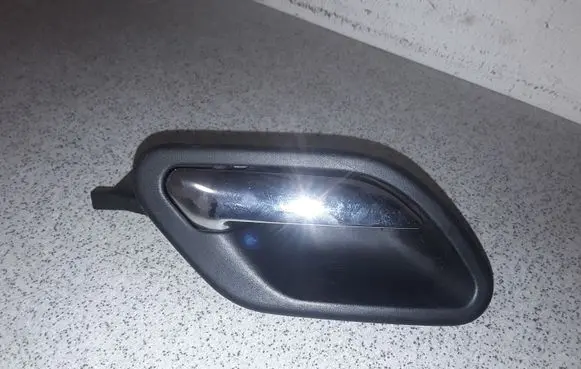 BMW 5 E39 Front door interior handle 51218226050 8226050