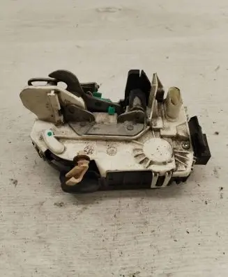 Dodge Caliber Rear door lock