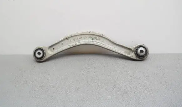 Mercedes-Benz GLK (X204) Rear upper control arm/wishbone 204132
