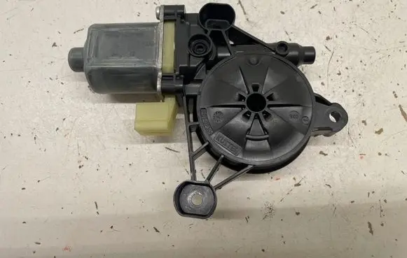 Audi A3 S3 8V Rear door window regulator motor 5Q0959801