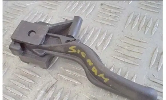 Opel Vectra C Engine bonnet (hood) release handle