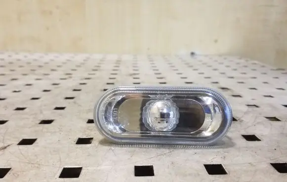 Volkswagen Bora Front fender indicator light 1J0949117