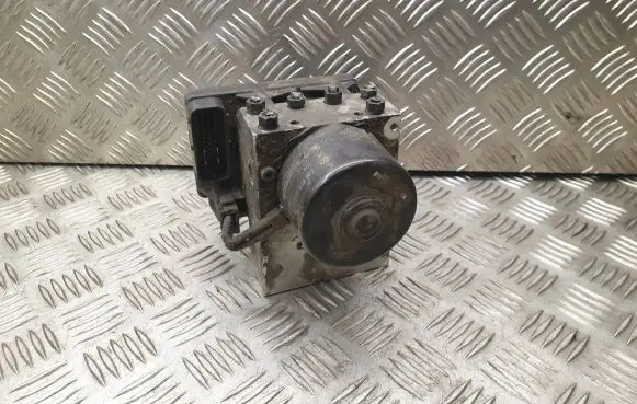 Volkswagen Golf IV ABS Pump 1J0907379AG