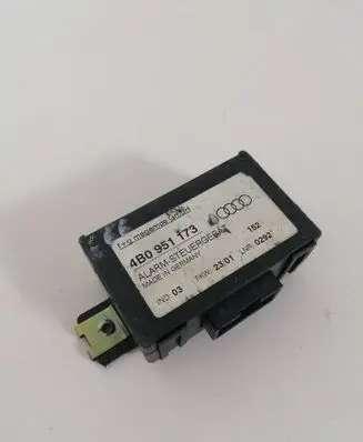 Audi A6 S6 C5 4B Alarm control unit/module 4B0951173
