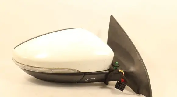Volkswagen PASSAT CC Front door electric wing mirror E1021005