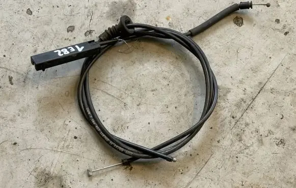 BMW 1 E82 E88 Engine bonnet/hood lock release cable 7184457