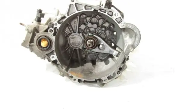 Manual 5 speed gearbox