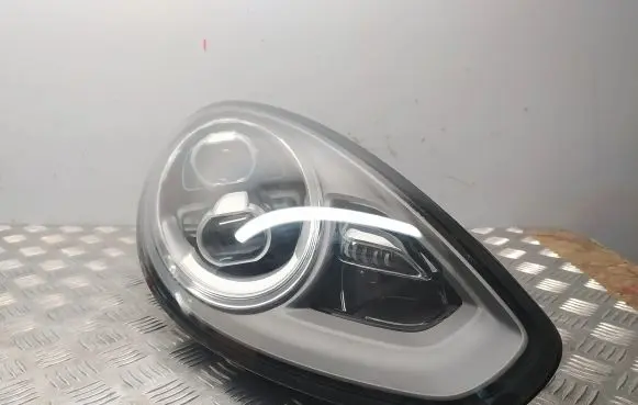 Porsche Panamera (970) Headlight/headlamp 97063117254