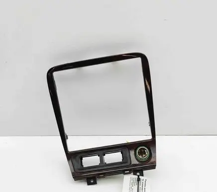 Dashboard glove box trim