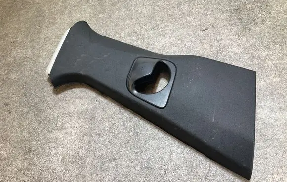 BMW iX3 (B) pillar trim (top) 9852238 FGU5P008A 20221123