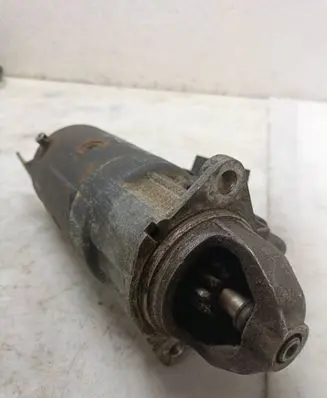 BMW 5 E28 Starter motor 0001218009