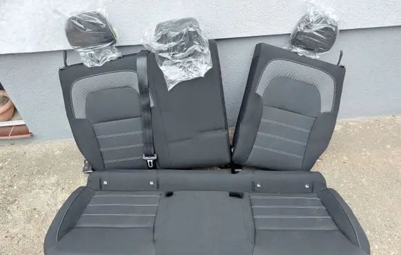 Dacia Sandero III Second row seats 